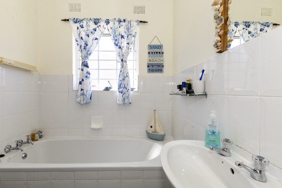 4 Bedroom Property for Sale in Begha Eastern Cape